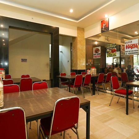 Avi Hotel Surabaja Zewnętrze zdjęcie