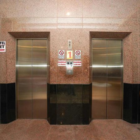 Avi Hotel Surabaja Zewnętrze zdjęcie