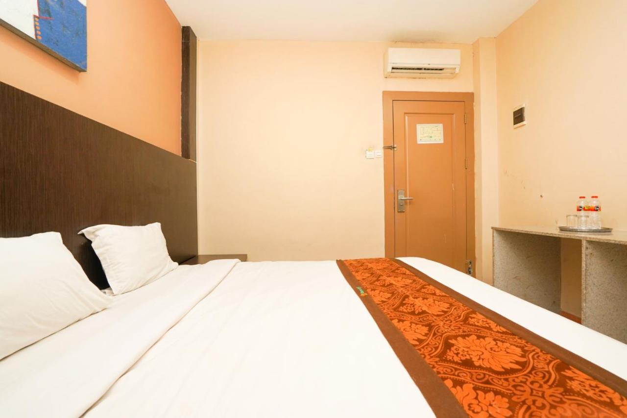 Avi Hotel Surabaja Zewnętrze zdjęcie