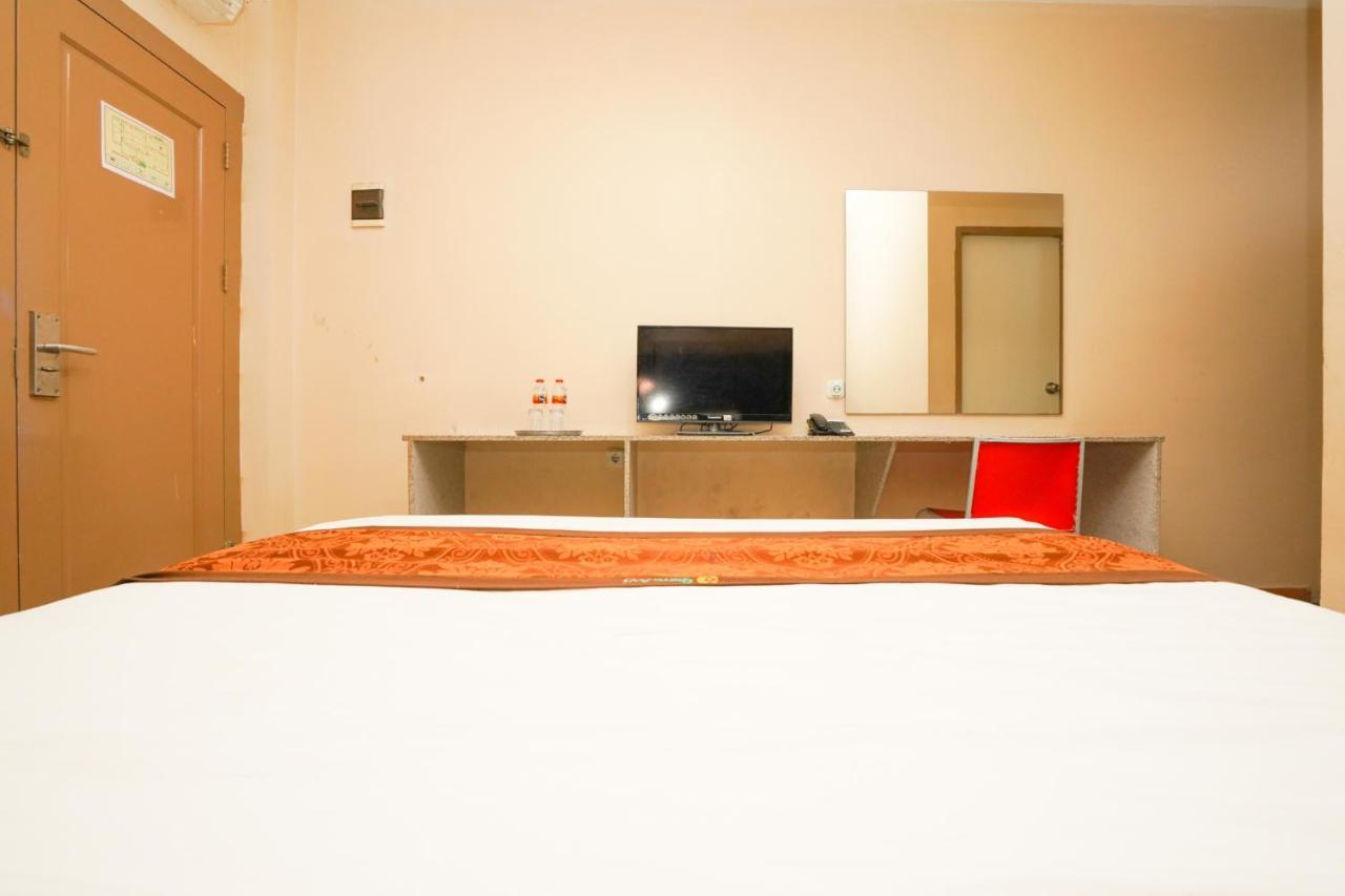 Avi Hotel Surabaja Zewnętrze zdjęcie