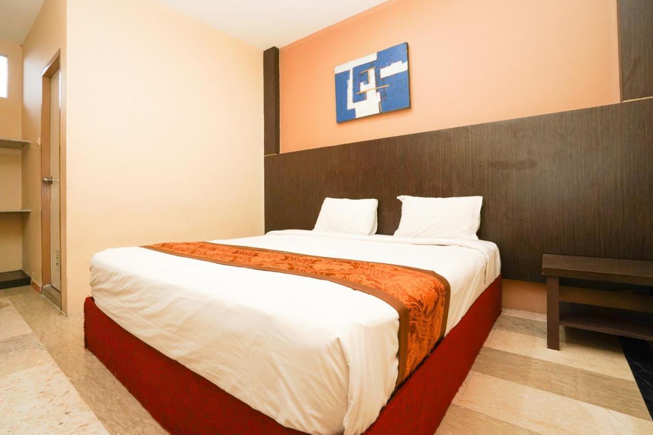Avi Hotel Surabaja Zewnętrze zdjęcie