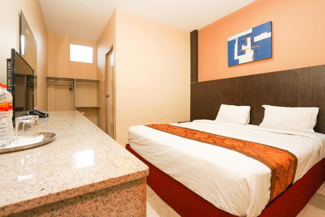 Avi Hotel Surabaja Zewnętrze zdjęcie