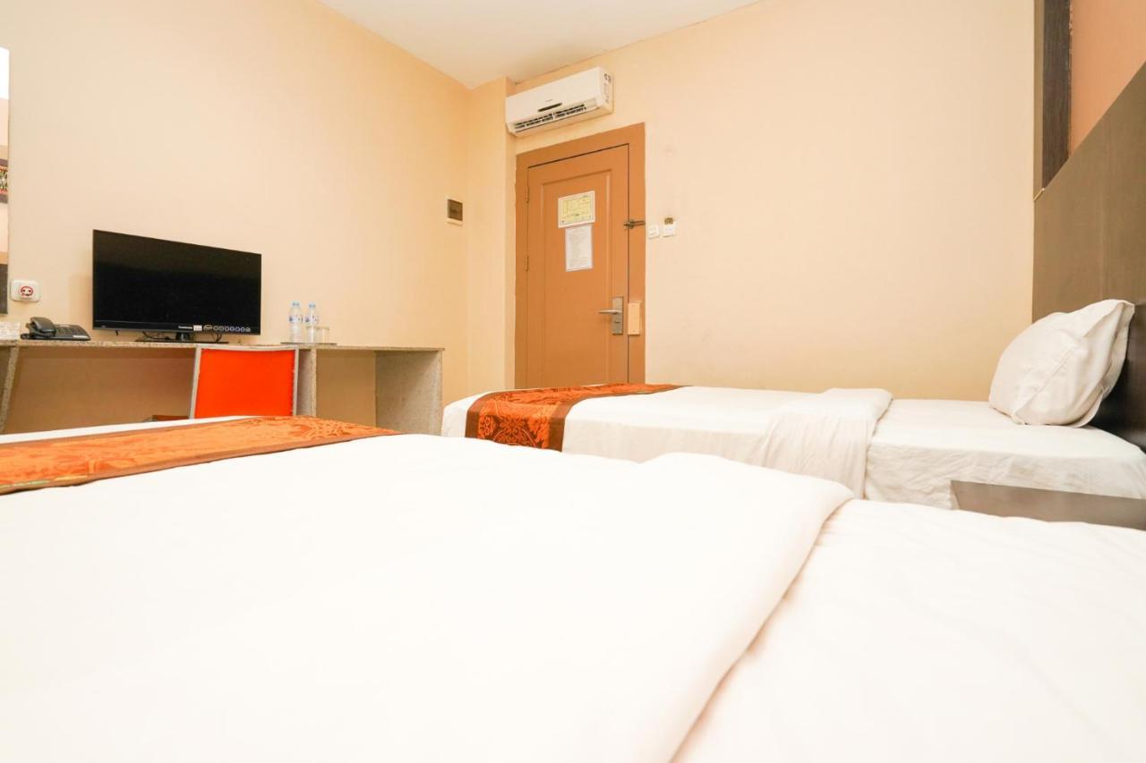 Avi Hotel Surabaja Zewnętrze zdjęcie