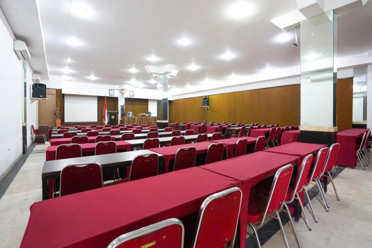 Avi Hotel Surabaja Zewnętrze zdjęcie