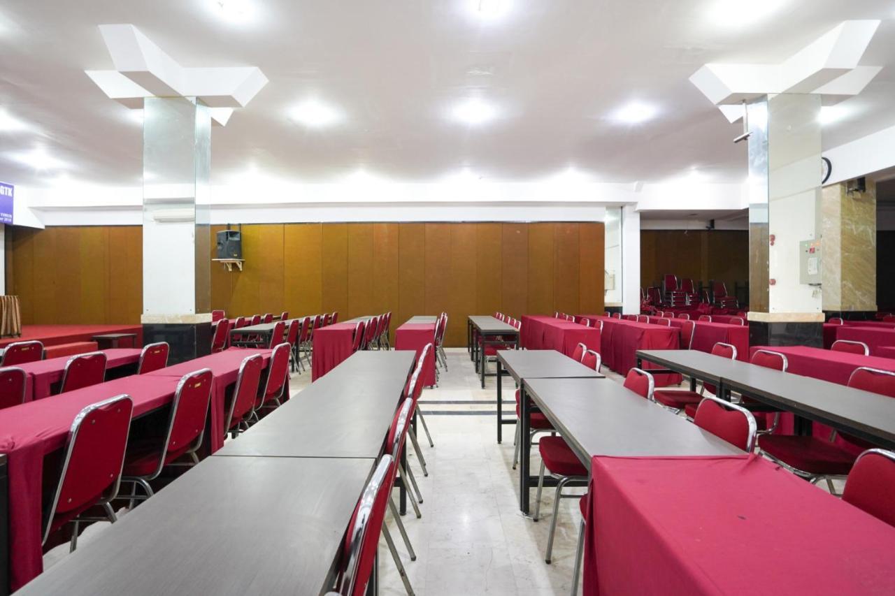 Avi Hotel Surabaja Zewnętrze zdjęcie